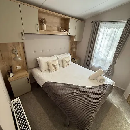 度假居 Cuckoo With Hot Tub At Brickyard Lakes Amotherby